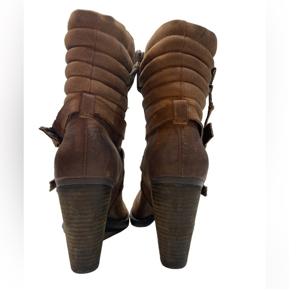 Revolve Steve Madden Raleighh Tall Distressed Buckled Heeled Boots Cognac US 10 - Picture 9 of 10